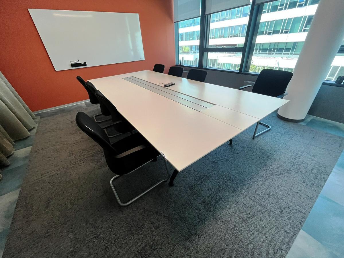 Steelcase Besprechungs-,Konferenztisch mit 325x150 cm