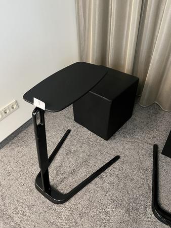 höhenverstellbarer Konferenz-,Beistelltisch ca.50/28 cm mit Hocker 40/40 cm höhenverstellbarer Konferenz-,Beistelltisch ca.50/28 cm mit Hocker 40/40 cm