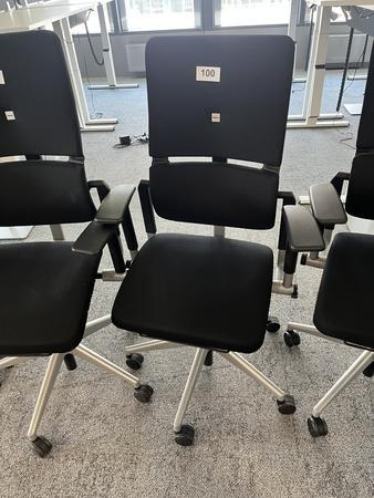 Steelcase Bürodrehstuhl anthrazit mit Armlehne höhenverstellbar Steelcase Bürodrehstuhl anthrazit mit Armlehne höhenverstellbar