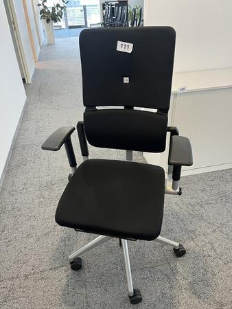 Steelcase Bürodrehstuhl mit Armlehne höhenverstellbar anthrazit Steelcase Bürodrehstuhl mit Armlehne höhenverstellbar anthrazit