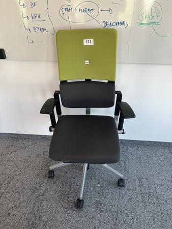 Steelcase Bürodrehstuhl anthrazit mit Armlehne höhenverstellbar Steelcase Bürodrehstuhl anthrazit mit Armlehne höhenverstellbar