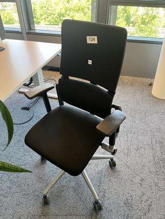 Steelcase Bürodrehstuhl anthrazit mit Armlehne höhenverstellbar Steelcase Bürodrehstuhl anthrazit mit Armlehne höhenverstellbar