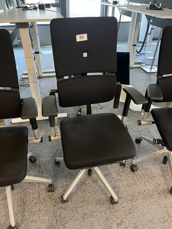 Steelcase Bürodrehstuhl anthrazit mit Armlehne höhenverstellbar Steelcase Bürodrehstuhl anthrazit mit Armlehne höhenverstellbar