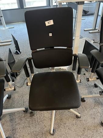 Steelcase Bürodrehstuhl anthrazit mit Armlehne höhenverstellbar Steelcase Bürodrehstuhl anthrazit mit Armlehne höhenverstellbar