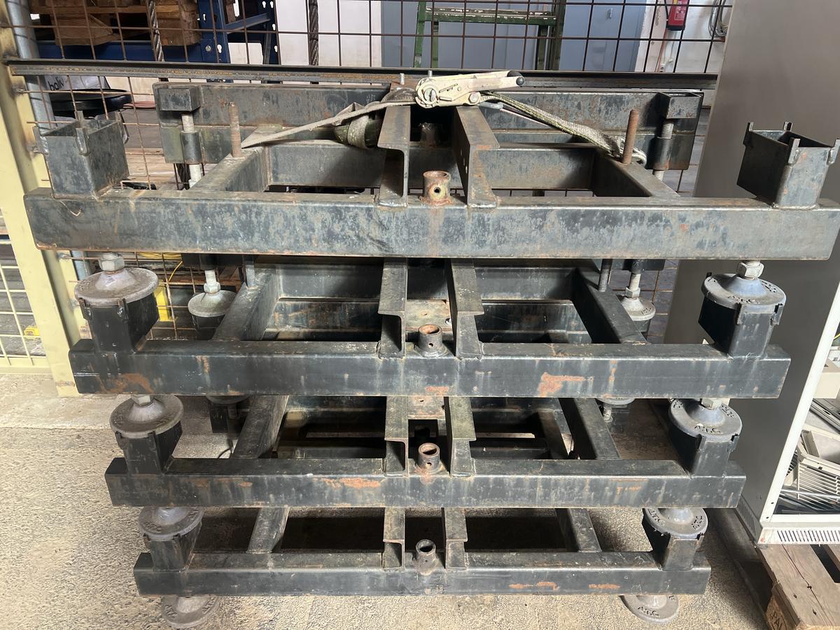 Heavy Duty Stahlbasements?d=2025-05-15 15:33:29