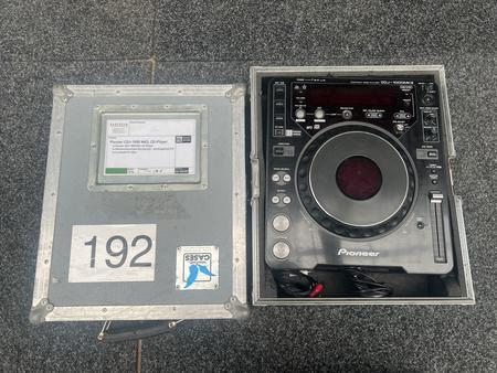 Pioneer CDJ-1000MK3, CD-Player inkl. Amptown Case Pioneer CDJ-1000MK3, CD-Player inkl. Amptown Case