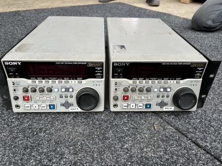 2 x Sony DSR 1000 2 x Sony DSR 1000