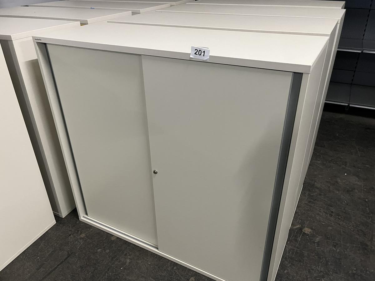 Neudörfler Aktenschrank 120/110 cm 3 Ordnerhöhen mit Schlüssel