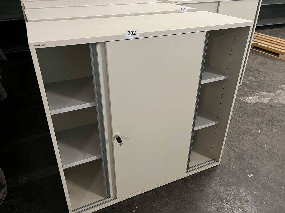 Neudörfler Aktenschrank 120/110 cm 3 Ordnerhöhen mit Schlüssel