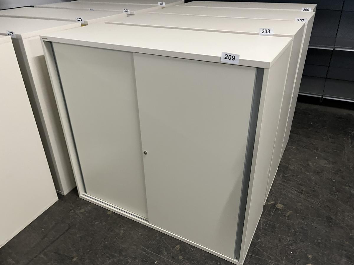 Neudörfler Aktenschrank 120/110 cm 3 Ordnerhöhen mit Schlüssel