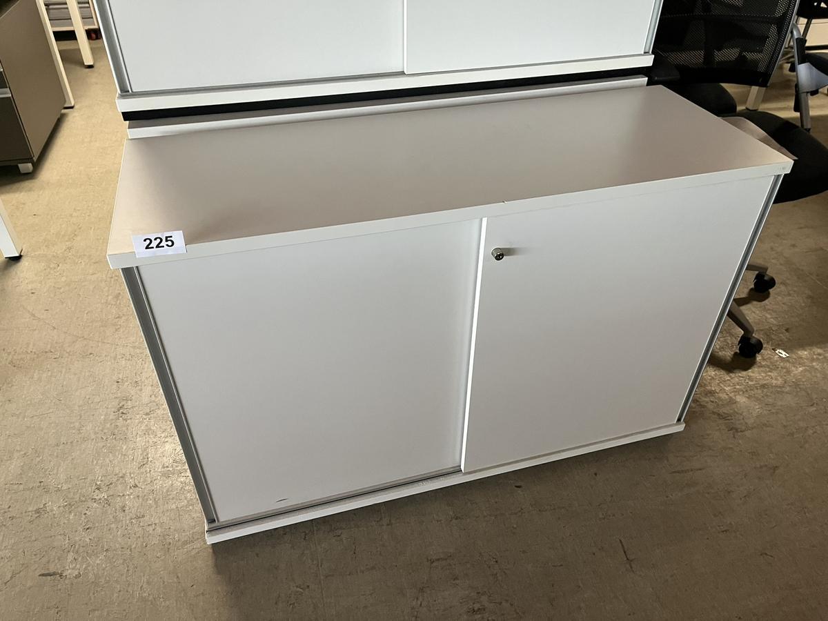 Aktenschrank 120/78 cm mit Schiebetüre 2 Ordnerhöhen