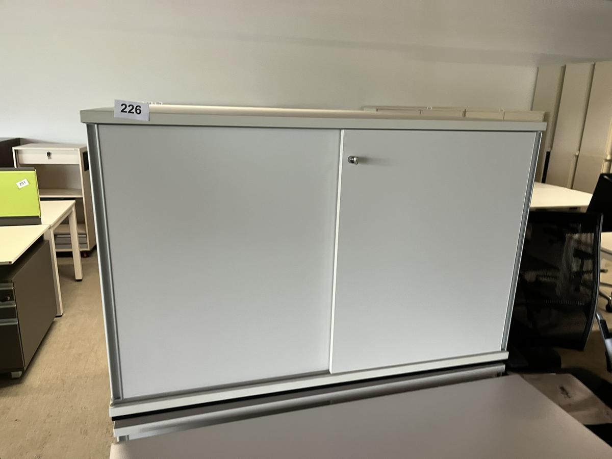 Aktenschrank 120/78 cm mit Schiebetüre 2 Ordnerhöhen