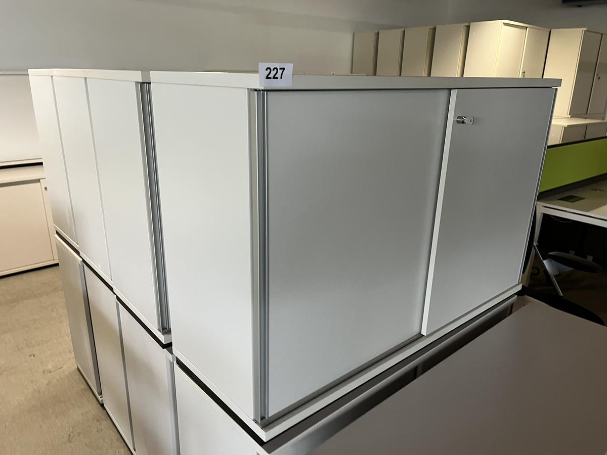 Aktenschrank 120/78 cm mit Schiebetüre 2 Ordnerhöhen