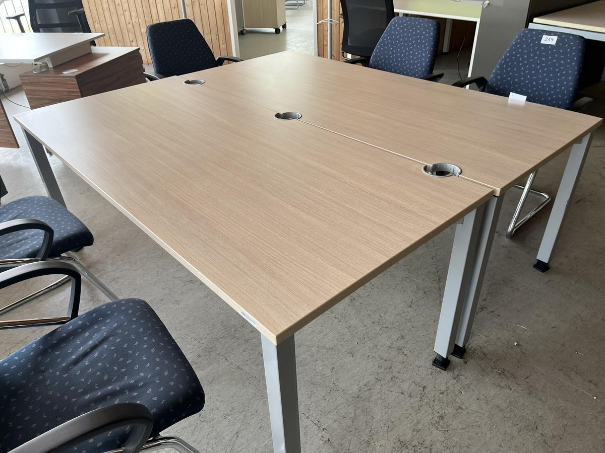 2 Stück Besprechungstische je 180/80 cm