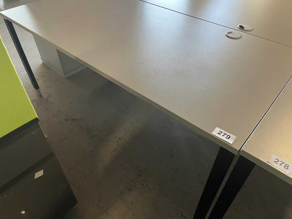 HALI Schreibtisch ca. 170x80 cm?d=2025-05-20 06:39:06