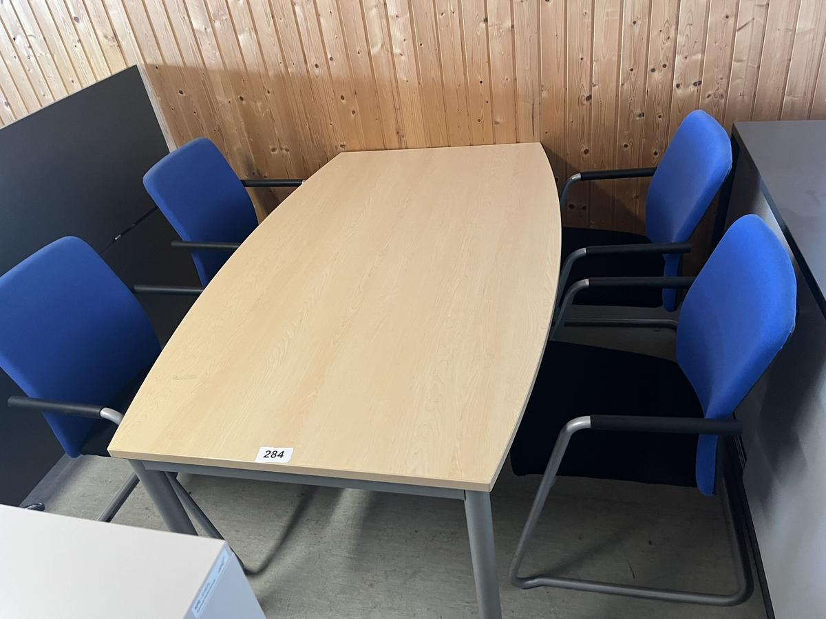Besprechungstisch ca. 160 cm mit 4 Besucherstühlen