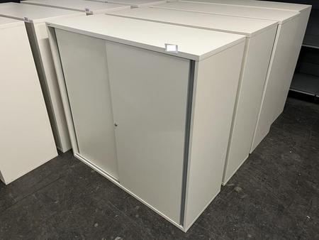Neudörfler Aktenschrank 120/110 cm 3 Ordnerhöhen mit Schlüssel Neudörfler Aktenschrank 120/110 cm 3 Ordnerhöhen mit Schlüssel