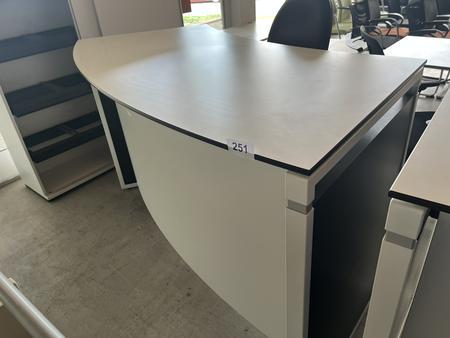 Verkaufspult ca. 220/80/110 cm Verkaufspult ca. 220/80/110 cm