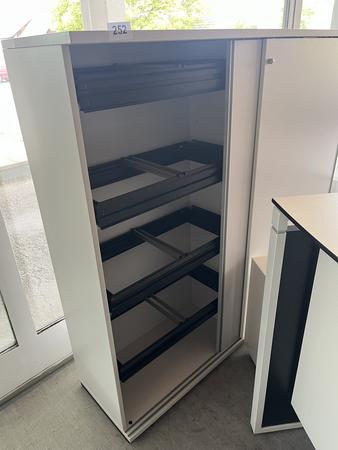 Aktenschrank 1660/160 cm mit Registerauszügen für Hängemappen Aktenschrank 1660/160 cm mit Registerauszügen für Hängemappen