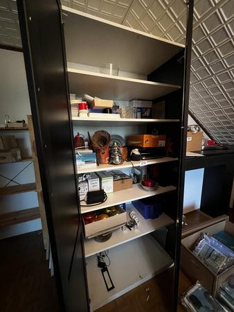 Schrankinhalt inkl. 3 Laptop und Weihnachtsdeko Schrankinhalt inkl. 3 Laptop und Weihnachtsdeko