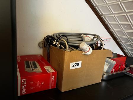 SWITCH, Kabel, PC - Zubehör SWITCH, Kabel, PC - Zubehör