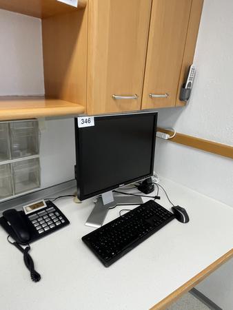PC Anlage mit Monitor und Tastatur PC Anlage mit Monitor und Tastatur