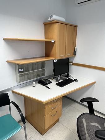 Schreibtischverbau mit Hängeschrank ca. 160 x 90/ 65 cm, Hängeschrank mit Board Schreibtischverbau mit Hängeschrank ca. 160 x 90/ 65 cm, Hängeschrank mit Board