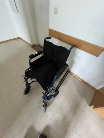Rollstuhl Rollstuhl