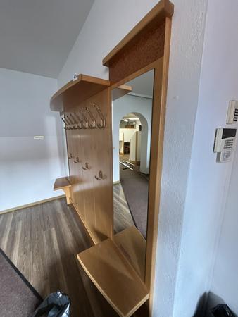 Wand Gaderobenverbau Tischlerarbeit 260 x 210 cm mit Spiegelmodulen Wand Gaderobenverbau Tischlerarbeit 260 x 210 cm mit Spiegelmodulen