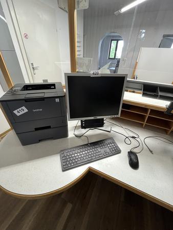 PC Anlage mit Rechner und Monitor PC Anlage mit Rechner und Monitor