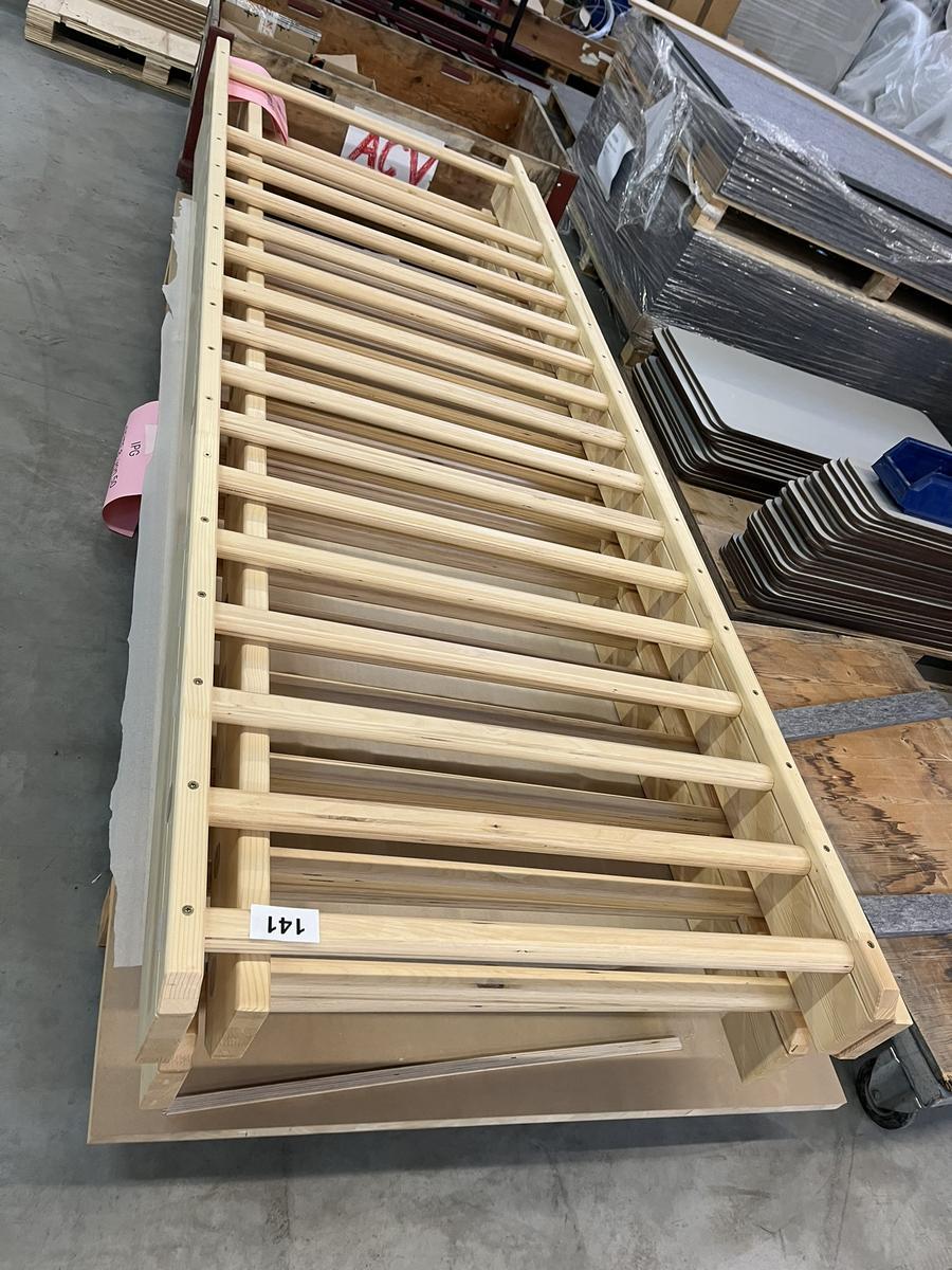 Sprossenwand 1-feldrig fix, 2600x900mm (Holme Fichte,16 ovale Sprossen)