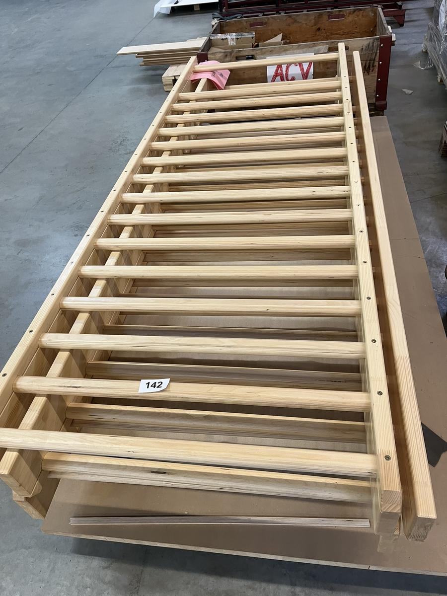 Sprossenwand 1-feldrig fix, 2600x900mm (Holme Fichte,16 ovale Sprossen)