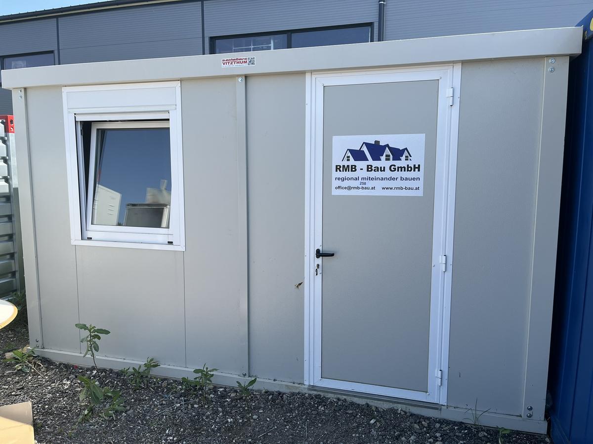 BÜROCONTAINER ca. 400x220 cm 1 Außentüre 