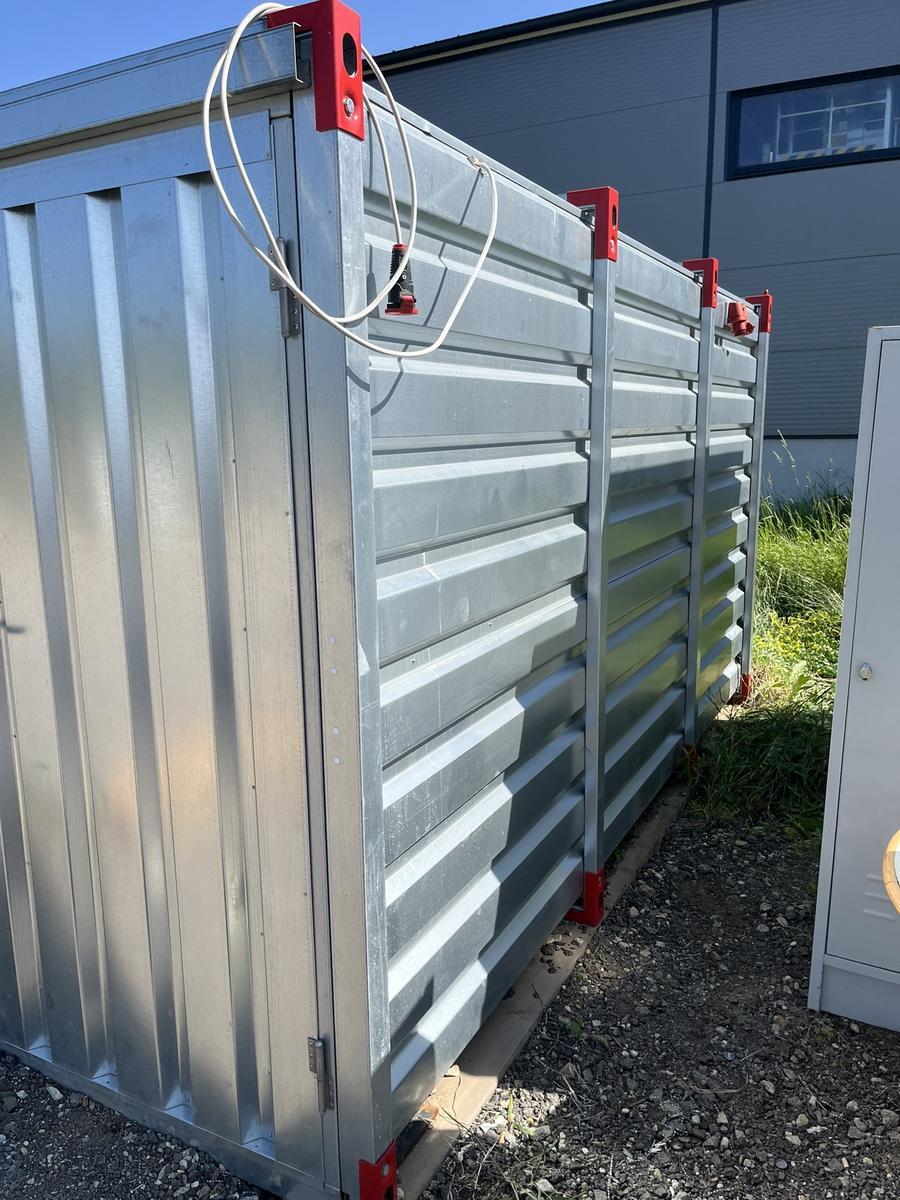 ROSA MOSER MATERIALCONTAINER 400x220x220 cm mit Doppeltüre , verzinkt ,stapelbar,Boden Nut/Federholzboden?d=2025-06-14 04:50:53