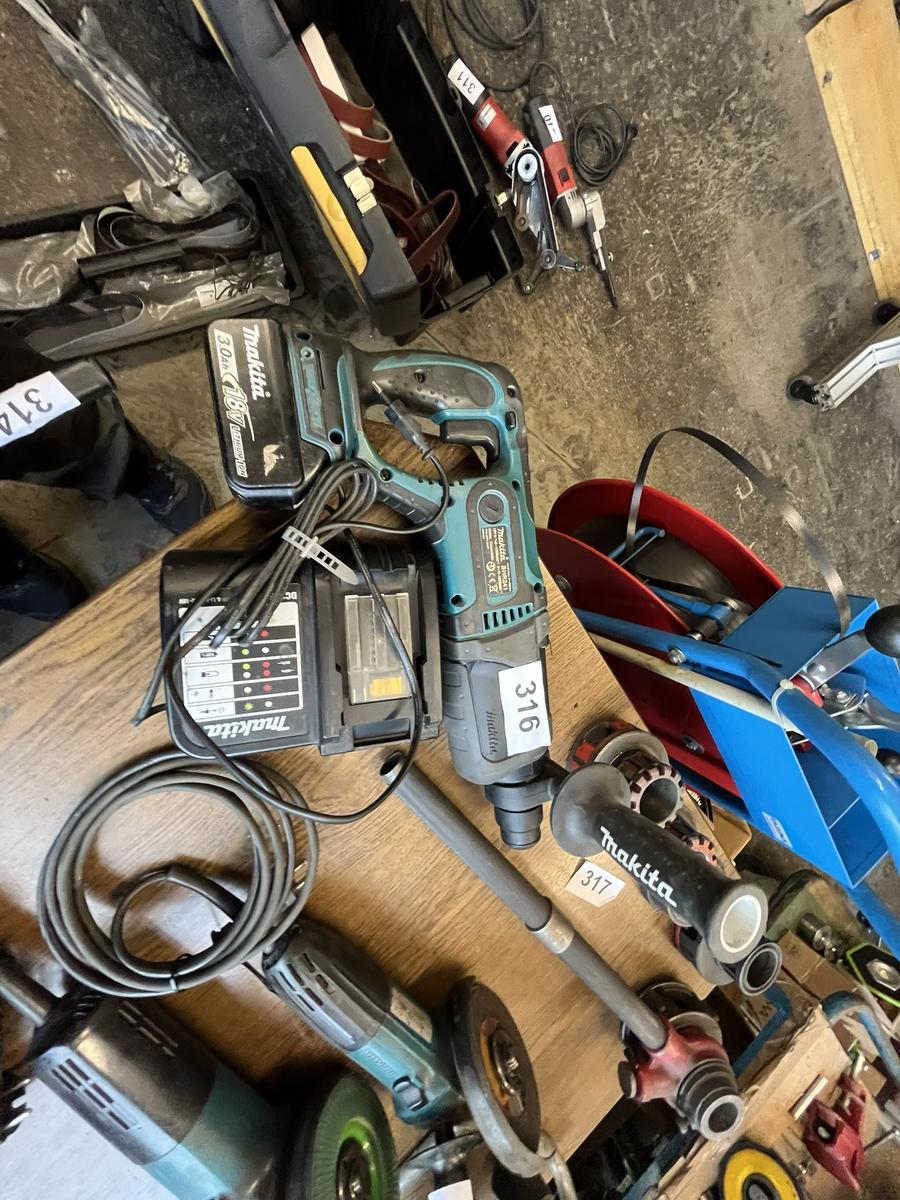 Makita Akku Bohrhammer 18V, mit Ladegerät?d=2025-06-18 09:46:29