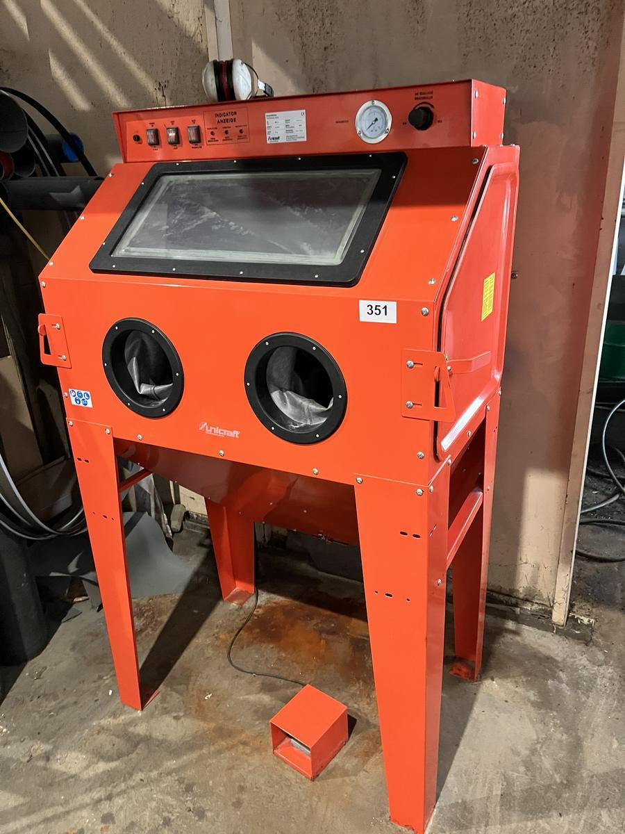 Sandstrahlgerät Unicraft Typ SSK 2.5, BJ 2018, 90kg?d=2025-06-18 11:53:17