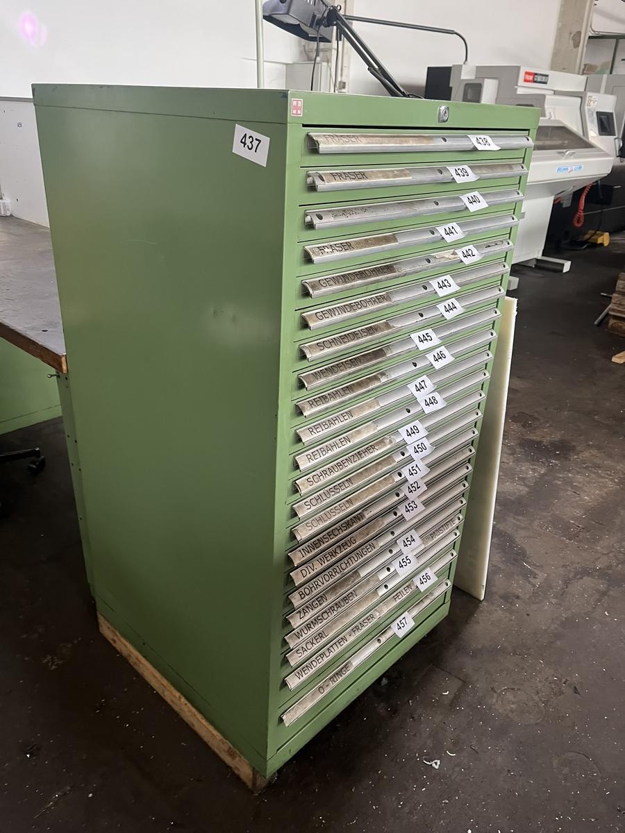 Werkzeugschrank mit 22 Auszugsladen, OHNE Inhalt, 70x70x133cm?d=2025-06-18 11:56:45
