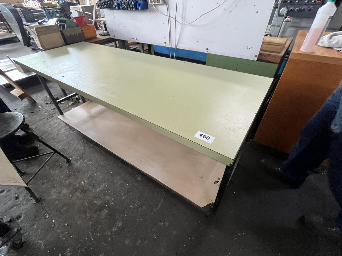 Werktisch, ca. 200x70x84cm?d=2025-06-18 18:46:32