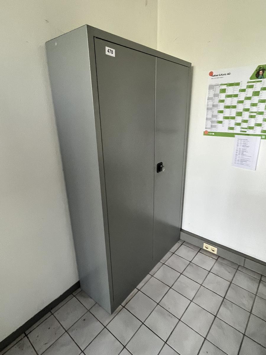 Werkzeugschrank, Blechausführung, 5 Etagen, ca. 120x40x195cm?d=2025-06-18 12:18:11