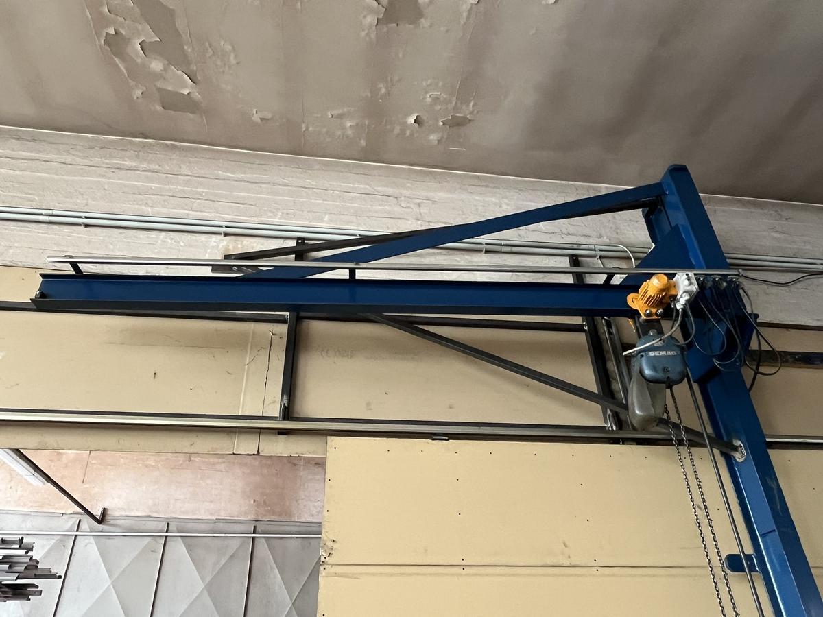 Säulenschwenkkran mit Prüfbuch, Hubkraft 300 kg, Ausladung ca. 300cm, Höhe ca. 300cm?d=2025-06-18 12:19:11