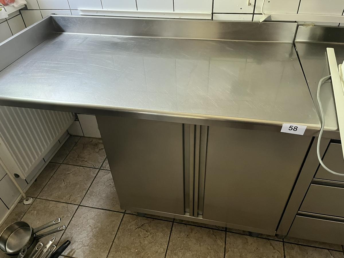 Edelstahl Arbeitspult mit Doppeltüre aufgekantet ca. 135/70/87 cm