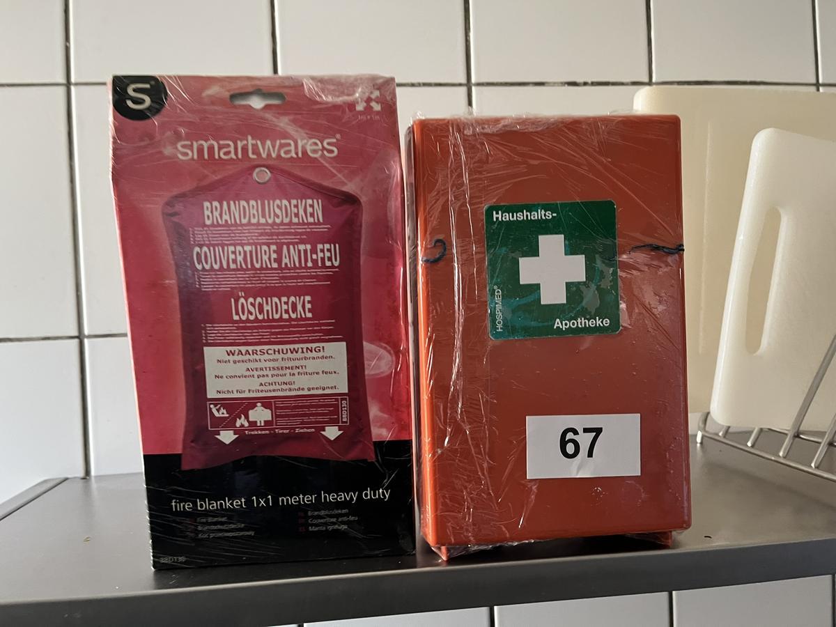 Löschdecke / Erste Hilfekasten