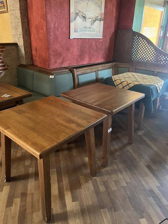 3 Stück Gastrotische Massivholz 80x80 cm 3 Stück Gastrotische Massivholz 80x80 cm