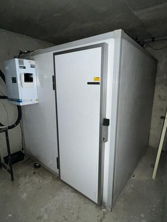 MISA KÜHLZELLE Type 123 TO2G230V - Zanotti Aggregat Uniblock - ohne Boden 60 mm Wandelemente - war Getränkekühllager 215/215/215 cm MISA KÜHLZELLE Type 123 TO2G230V - Zanotti Aggregat Uniblock - ohne Boden 60 mm Wandelemente - war Getränkekühllager 215/215/215 cm