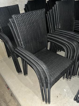 18 Stück Gastgartenstühle plus 3 Stück Gastgartentische 120/80 cm 18 Stück Gastgartenstühle plus 3 Stück Gastgartentische 120/80 cm