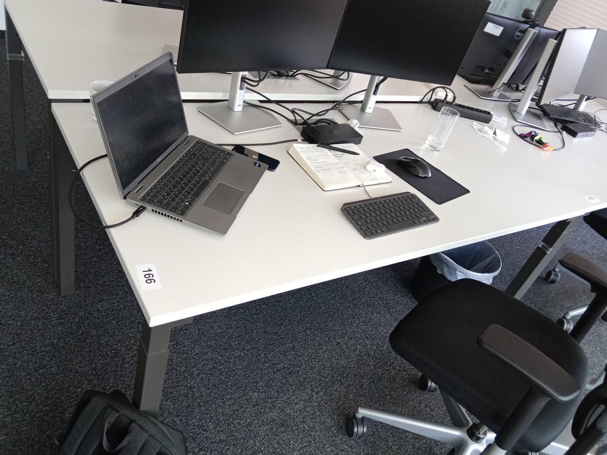 Schreibtisch Steelcase 160 x 80 cm