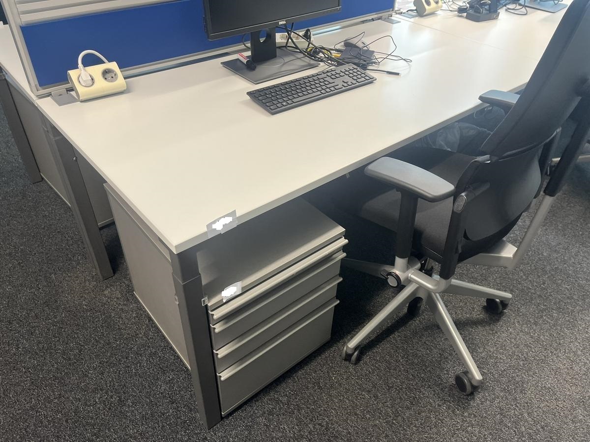 Steelcase Schreibtisch 160/80 cm?d=2025-06-16 06:03:52