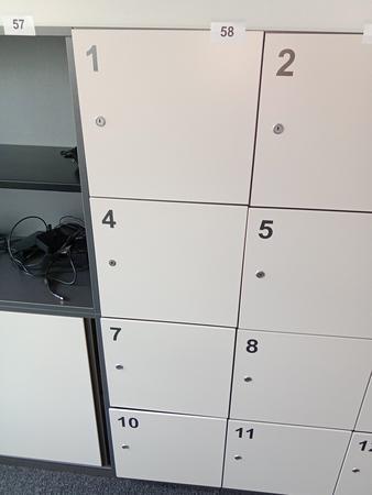 Handtaschenspinde 40/45/150 cm