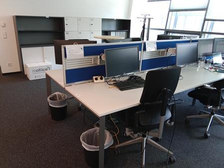 6 teiliger Arbeitsplatz mit Rückwand 320/160 cm