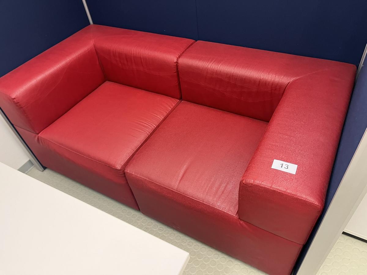 2teilige Sitzbankgruppe rot?d=2025-06-16 10:44:01